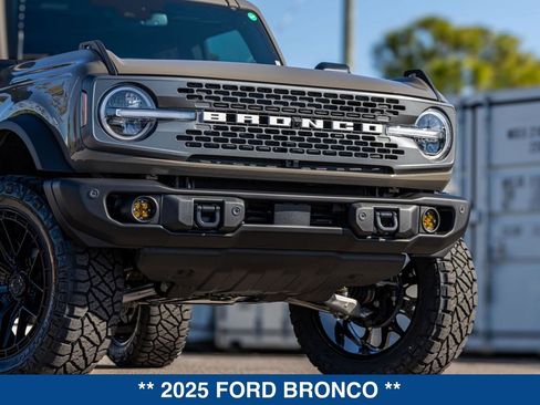 Used 2025 Ford Bronco Badlands AWD/4WD image 24