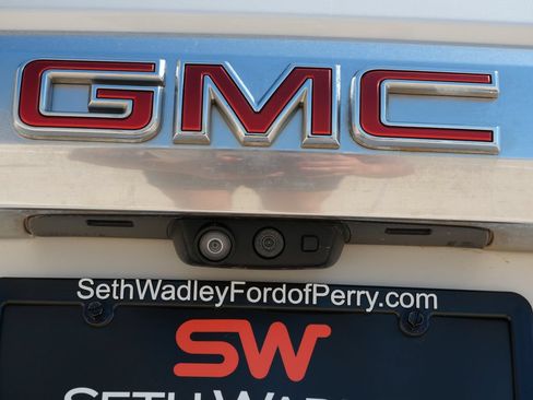 Used 2023 GMC Yukon XL Denali w/ Denali Reserve Package AWD/4WD image 12