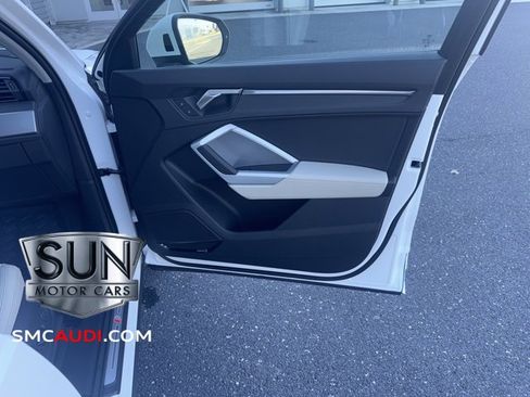 Certified 2025 Audi Q3 2.0T Premium Plus w/ Premium Plus Package image 9