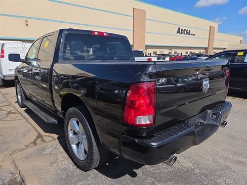 Used 2015 RAM 1500 Express RWD image 6