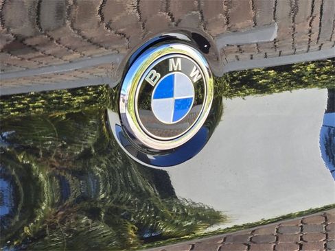 Used 2022 BMW X4 xDrive30i w/ M Sport Package image 9