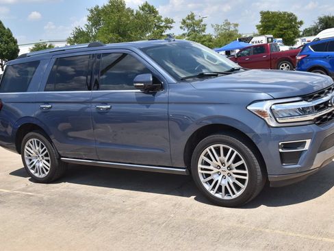 Used 2023 Ford Expedition Limited RWD image 5