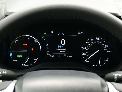 Used 2026 Toyota Sienna XLE FWD image 26