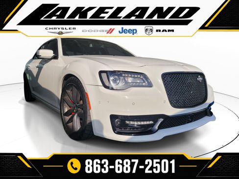 Used 2023 Chrysler 300 C RWD image 1