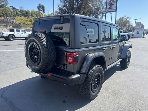 Used 2023 Jeep Wrangler Unlimited Rubicon 4xe AWD/4WD image 9