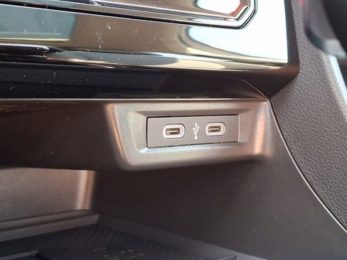 New 2026 Volkswagen Jetta SE FWD image 17