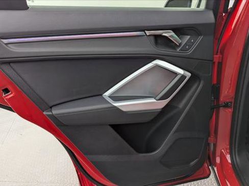 Used 2023 Audi Q3 2.0T Premium Plus w/ Premium Plus Package image 16