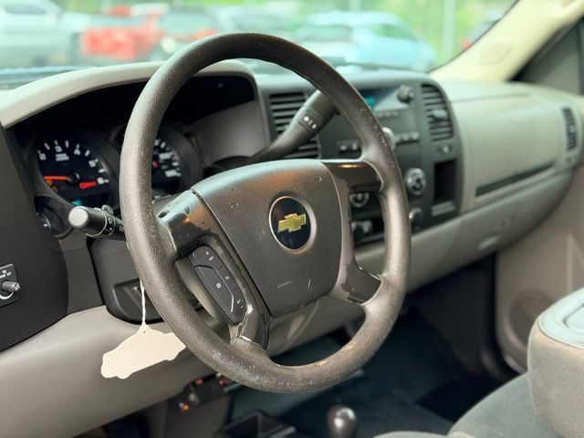 Used 2011 Chevrolet Silverado 1500 W/T AWD/4WD image 7