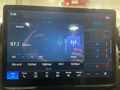 Used 2024 Ford Expedition Limited AWD/4WD image 16
