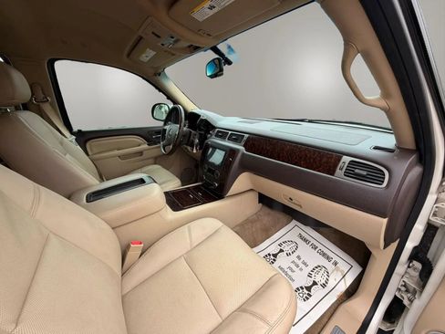 Used 2013 GMC Yukon Denali AWD/4WD image 17