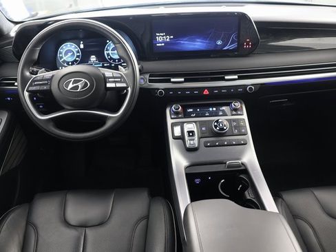 Used 2024 Hyundai Palisade Calligraphy image 2