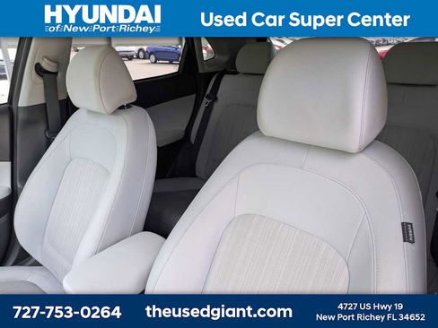 Used 2022 Hyundai Kona SEL AWD/4WD image 7