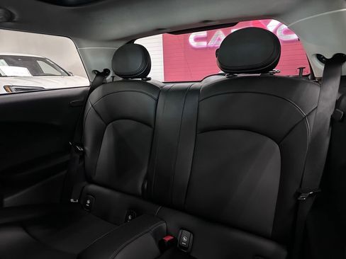 Used 2016 MINI Cooper 2-Door Hardtop image 24