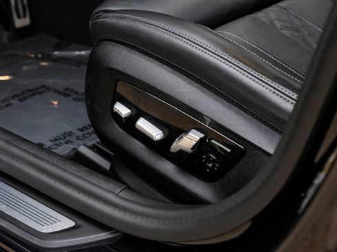 Used 2023 BMW M550i xDrive w/ Executive Package AWD/4WD image 44