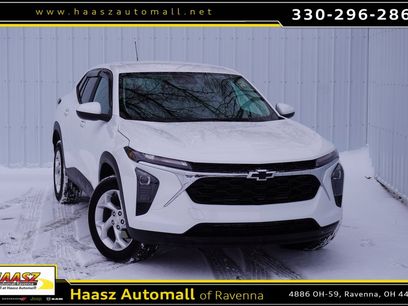 Used 2025 Chevrolet Trax LS w/ LS Convenience Package