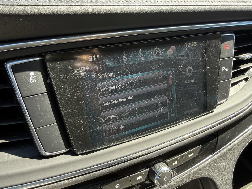 Used 2019 Buick Enclave Essence FWD image 11