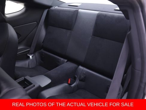 Used 2025 Toyota GR86 Premium w/ ALL Weather Mat Package (TMS) RWD image 13