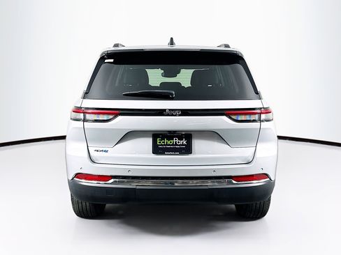 Used 2022 Jeep Grand Cherokee Limited 4xe image 7