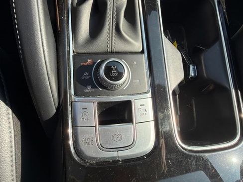 Used 2021 Kia Telluride EX w/ EX Premium Package AWD/4WD image 17