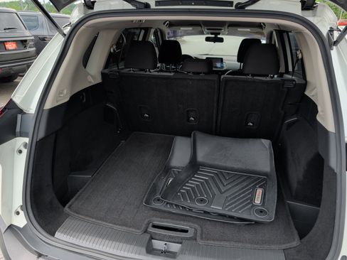 Used 2021 Nissan Rogue S FWD image 18
