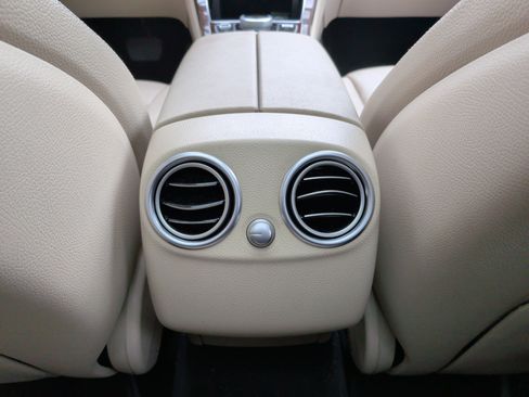 Used 2018 Mercedes-Benz GLC 300 300 image 38