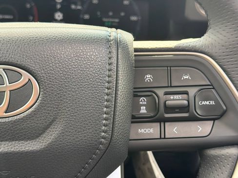 New 2026 Toyota 4Runner Limited AWD/4WD image 30