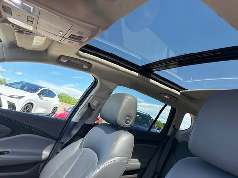 Used 2019 Buick Envision Essence FWD image 13