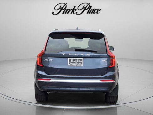 Used 2026 Volvo XC90 B6 Plus w/ Protection Package Premier AWD/4WD image 4