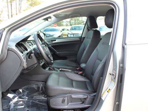 Used 2015 Volkswagen Golf TDI S image 14