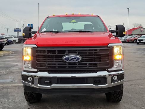 New 2026 Ford F250 XL w/ XL Off-Road Package image 2