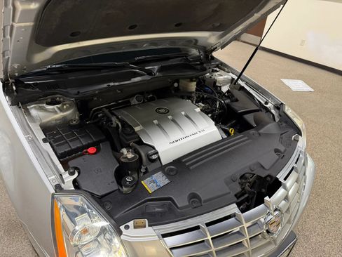 Used 2009 Cadillac DTS w/ Trunk Convenience Package FWD image 57