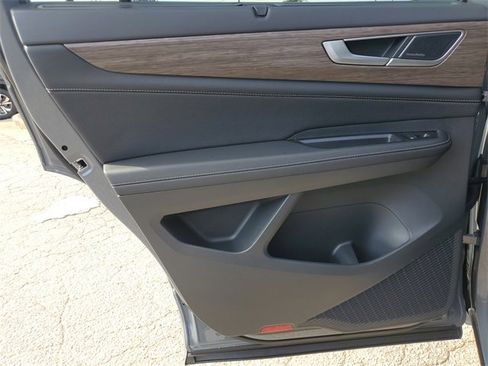 Certified 2025 Volkswagen Atlas SEL Premium R-Line image 13