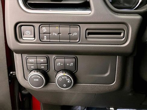 Used 2021 Chevrolet Tahoe Z71 image 34