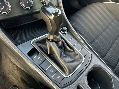 Certified 2023 Volkswagen Jetta Sport image 26