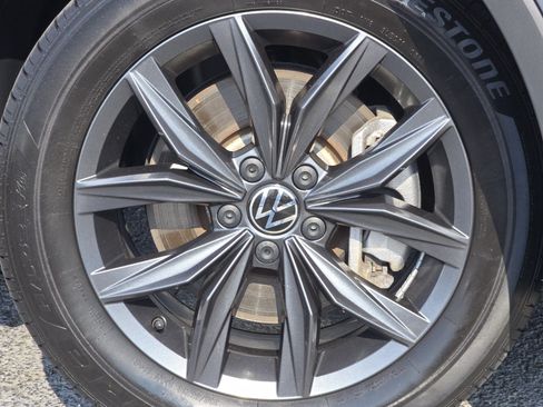 Certified 2023 Volkswagen Tiguan SE AWD/4WD image 14