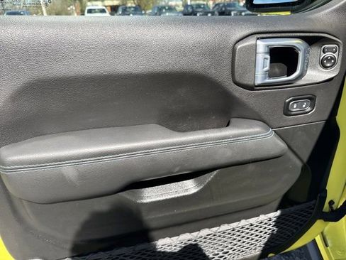 Used 2022 Jeep Wrangler Unlimited Rubicon 4xe w/ Cold Weather Group image 15