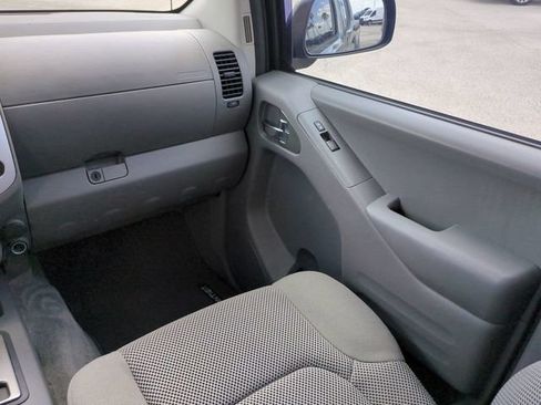 Used 2016 Nissan Frontier SV w/ SV Value Truck Package RWD image 16