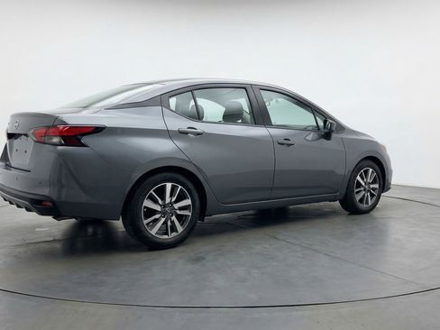 Used 2025 Nissan Versa SV image 7