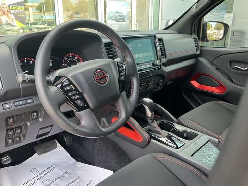 Used 2023 Nissan Frontier PRO-4X w/ Pro Convenience Package AWD/4WD image 12