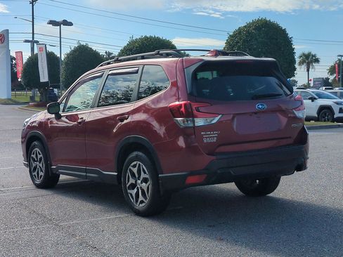 Used 2023 Subaru Forester Premium AWD/4WD image 5