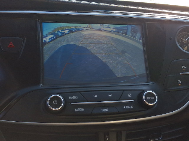 Used 2020 Buick Envision Essence FWD image 17
