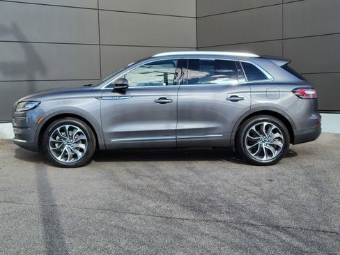 Used 2022 Lincoln Nautilus Reserve image 2