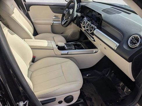 Certified 2022 Mercedes-Benz GLB 250 image 21