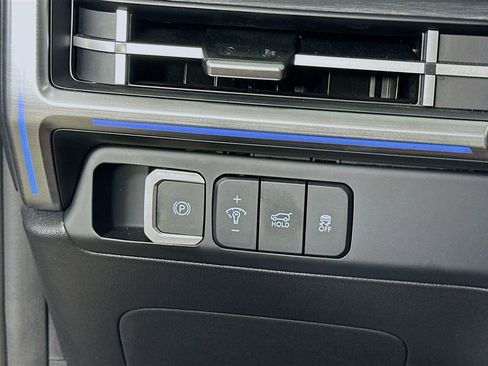 Used 2025 Hyundai Santa Fe Limited FWD image 18