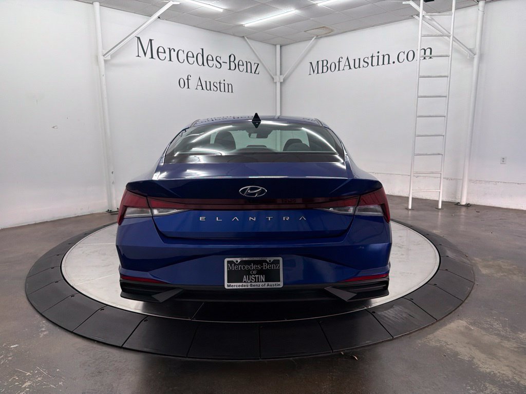Used 2023 Hyundai Elantra SEL w/ Convenience Package FWD image 6