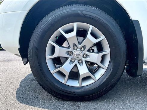 Used 2020 Nissan Frontier SV RWD image 35