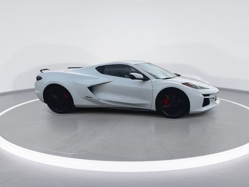Used 2024 Chevrolet Corvette E-Ray AWD/4WD image 13