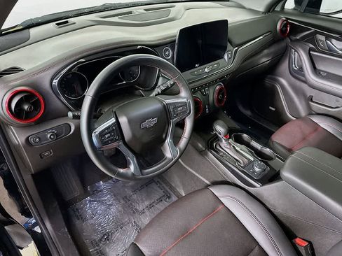 Used 2023 Chevrolet Blazer RS w/ Enhanced Convenience Package image 2