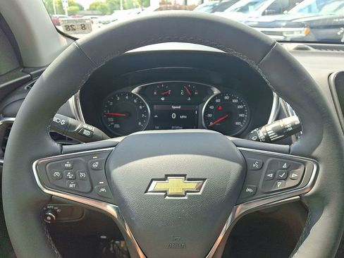 Certified 2024 Chevrolet Equinox LT FWD image 19