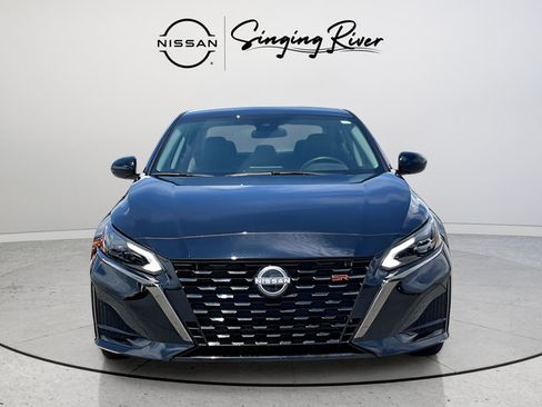 Certified 2025 Nissan Altima 2.5 SR FWD image 2